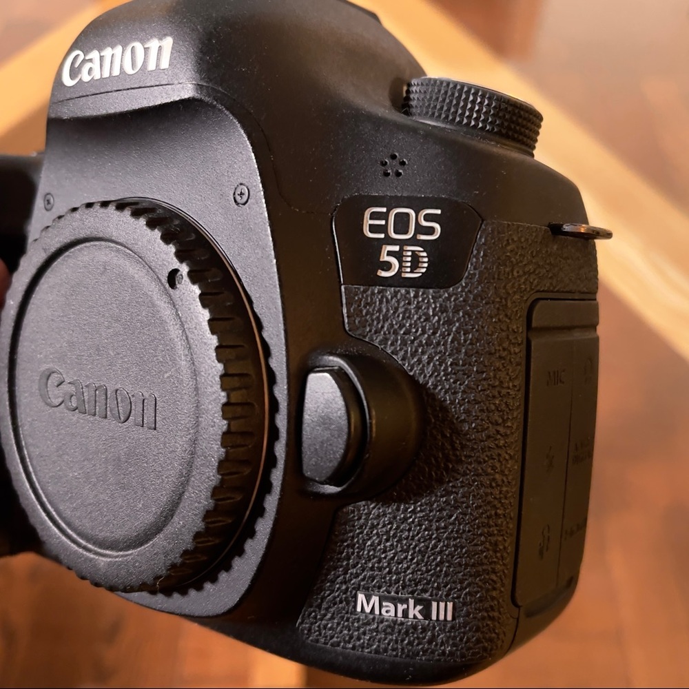 Canon EOS 5D Mark III with Accessories and Memory Cards